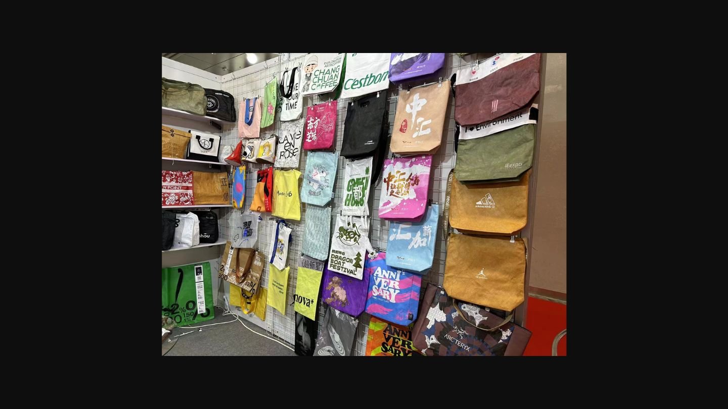 BOYU GIFTS sustainable bag collection display showcasing eco-friendly Tyvek, canvas, and non-woven bags
